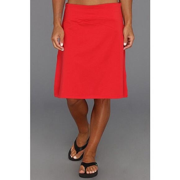 Patagonia Vitaliti Skirt in Red - Picture 1 of 5